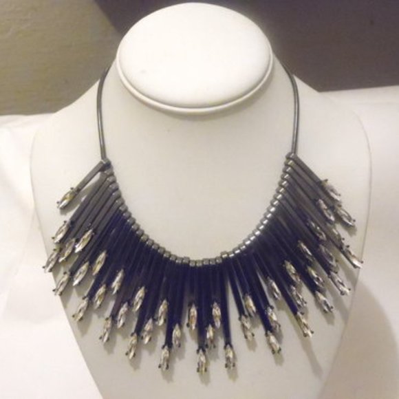 R. J. Graziano "Radiant Rays" Bib Necklace 16-3/4" - Picture 6 of 8